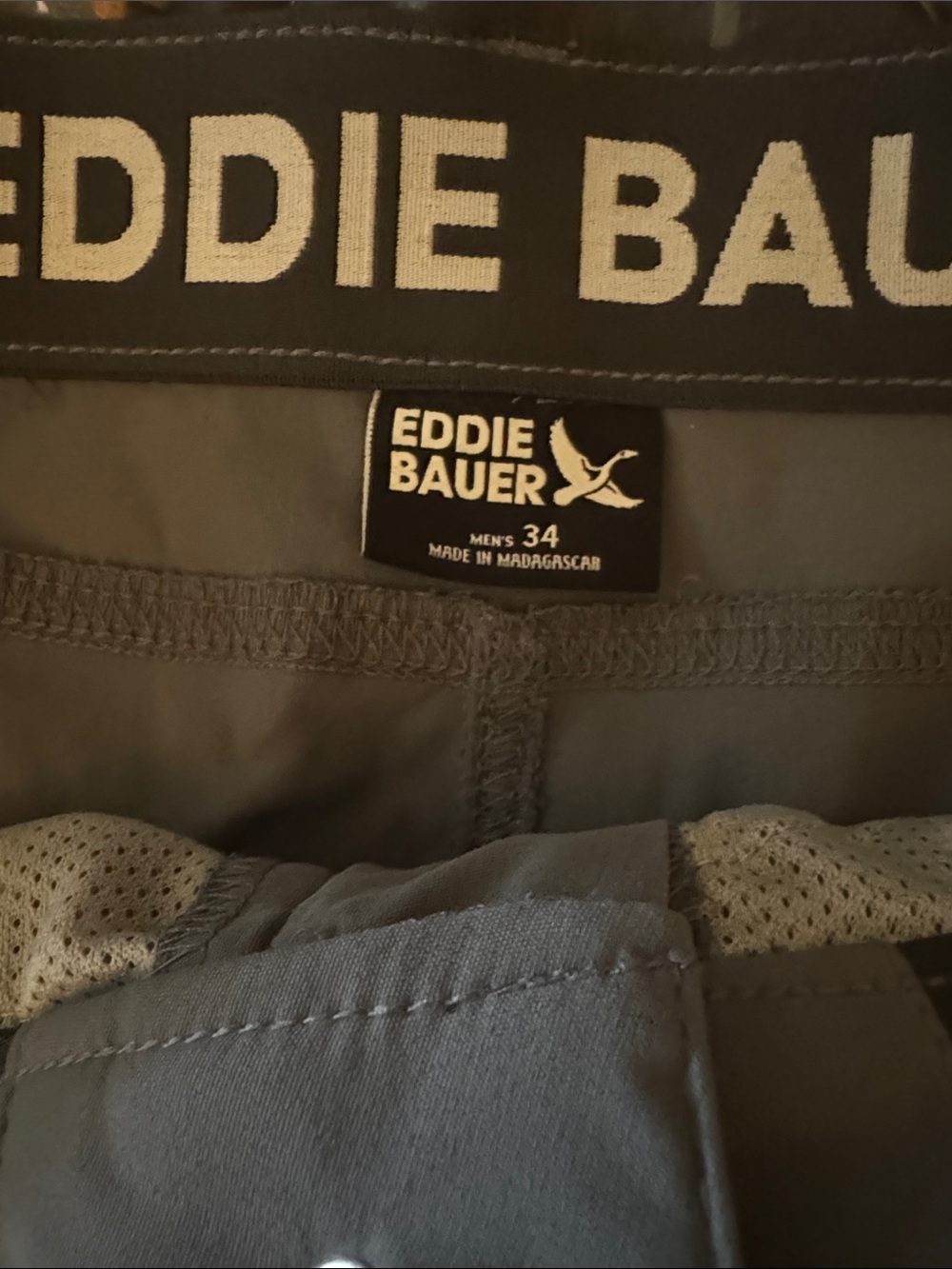 Eddie Bauer Men’s Hybird shorts - Picture 4 of 4